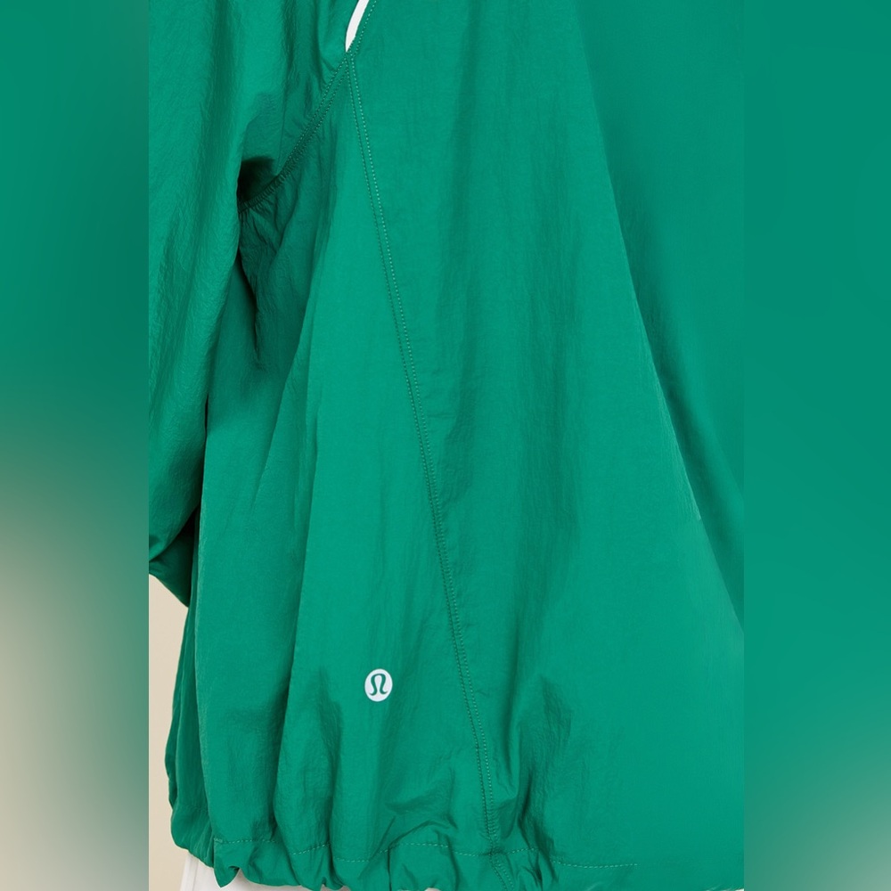 Lululemon License to Train Lightweight Jacket in Cascadia Green - Picture 10 of 13
